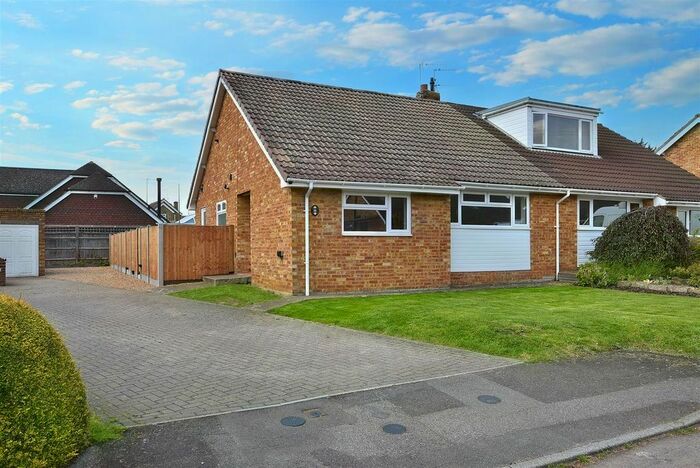 2 Bedroom Semi-Detached Bungalow To Rent In Skinners Close, Eccles, Aylesford, ME20