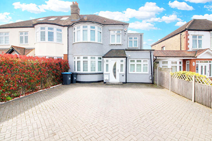 3 Bedroom Semi Detached House For Sale In Hadley Road, Enfield, EN2