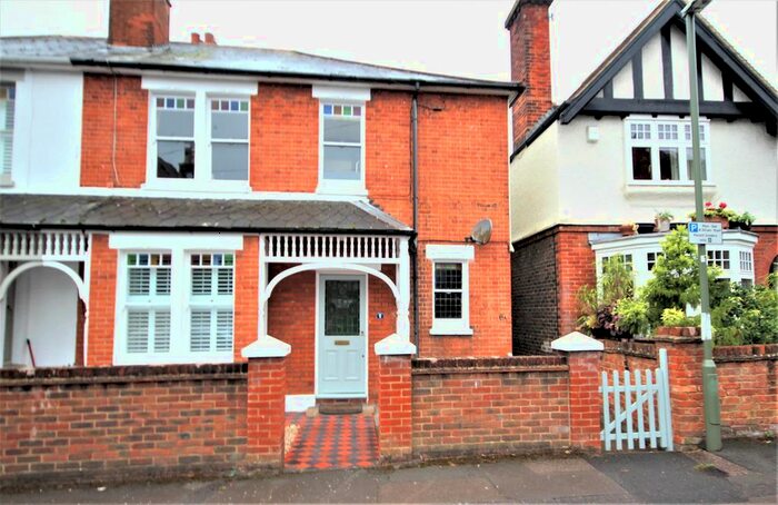 2 Bedroom Maisonette To Rent In Wherwell Road, Guildford, GU2