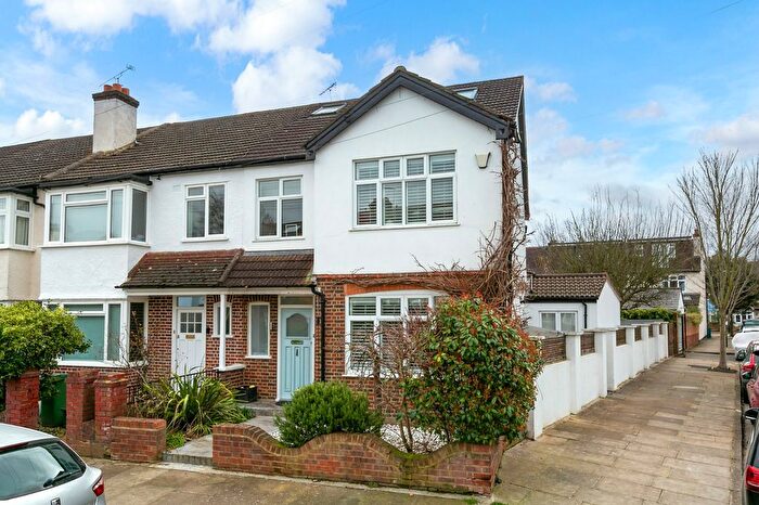 5 Bedroom End Terrace House For Sale In Cambridge Crescent, Teddington, Middlesex, TW11