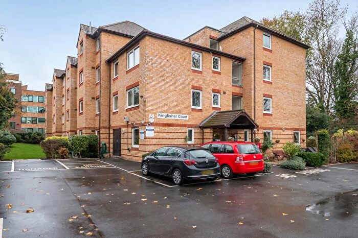 1 Bedroom Flat For Sale In Surbiton, Surrey, KT6