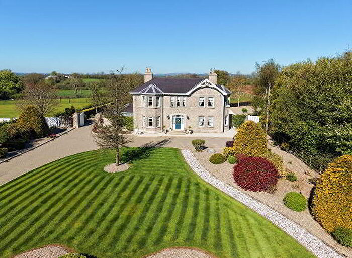 4 Bedroom Detached House With Garages For Sale In Moneyhaw Road, Moneymore, BT45
