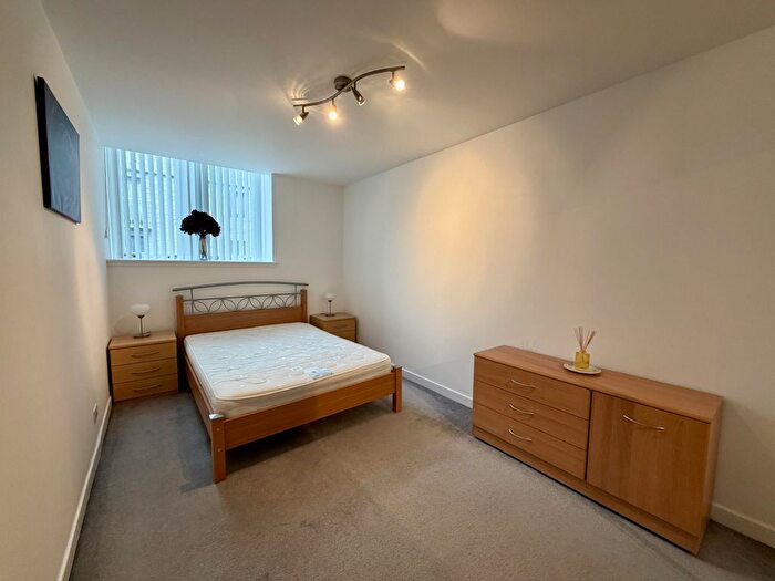 1 Bedroom Flat To Rent In Flat, Charlotte Street, Aberdeen, AB25