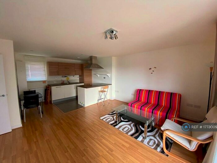1 Bedroom Flat To Rent In Mile End, London, E3