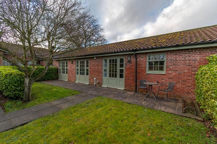 3 Bedroom Mews For Sale In Scarborough Road, Walsingham, NR22