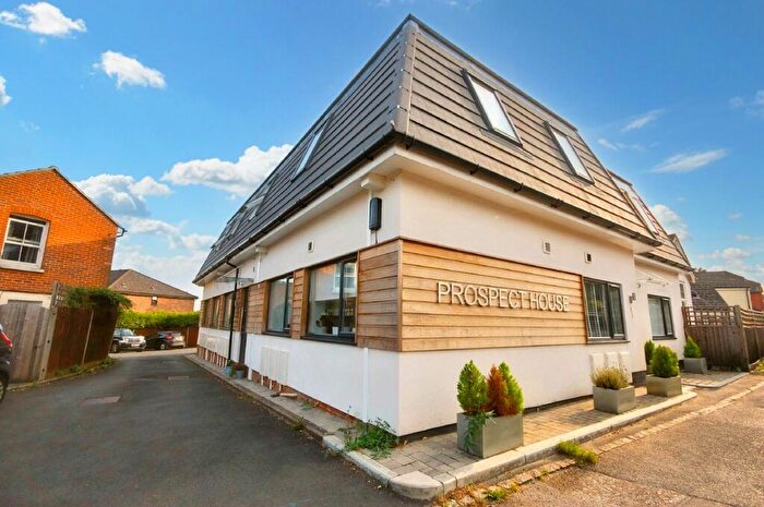1 Bedroom Flat To Rent In Bethel Lane, Farnham, Surrey, GU9