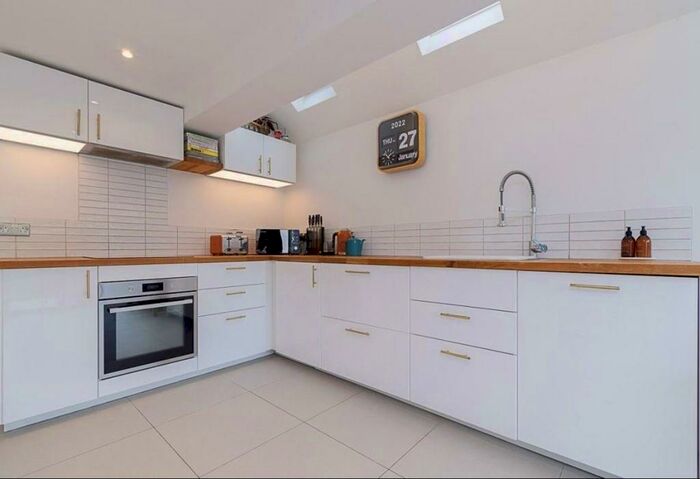 3 Bedroom Terraced House To Rent In Fullerton Road, Croydon, Surrey, CR0