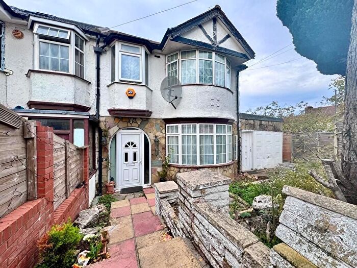 3 Bedroom Semi Detached House For Sale In Fairfields Crescent, London, NW9
