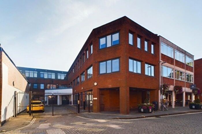 1 Bedroom Flat To Rent In George Street, Aylesbury, HP20