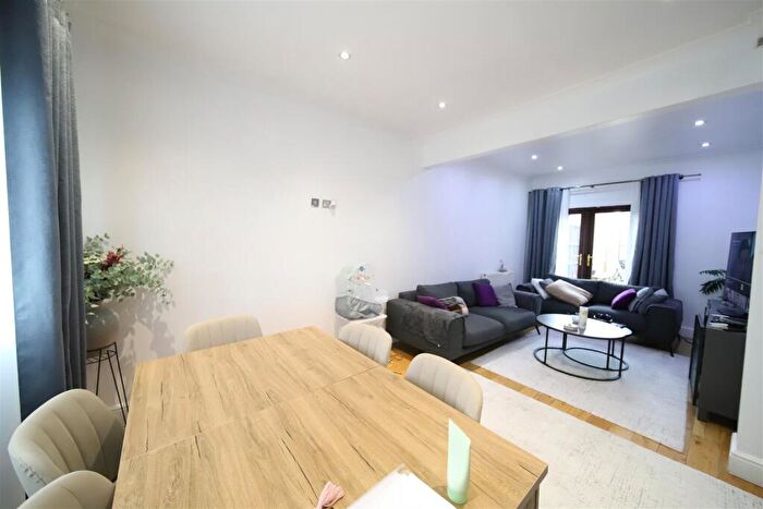3 Bedroom Terraced House For Sale In Connop Road, Enfield, EN3