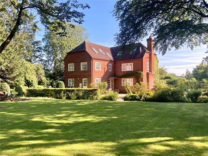 5 Bedroom Detached House For Sale In Bentley, Farnham, Hampshire, GU10