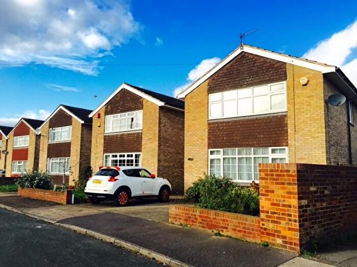 4 Bedroom Detached House To Rent In West Drayton, London, UB7