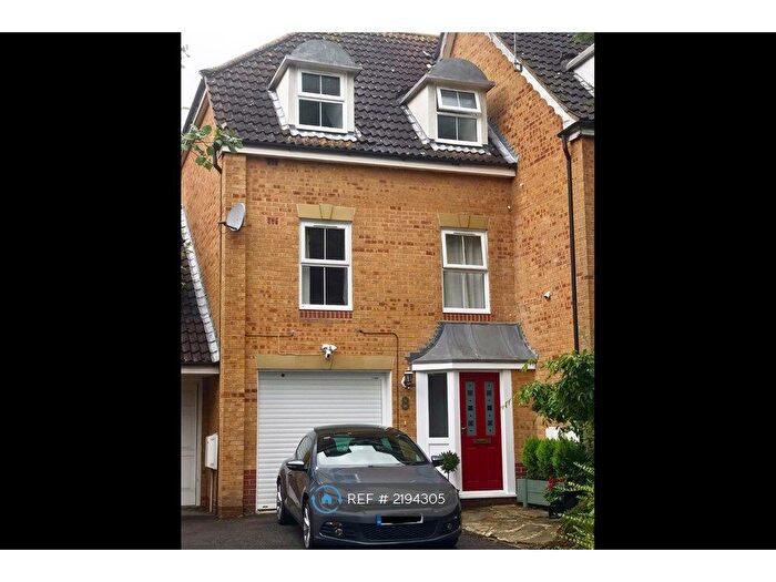 3 Bedroom Terraced House To Rent In Pine Gardens, Horley, RH6
