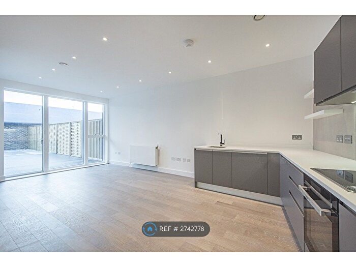 2 Bedroom Flat To Rent In Prime House, London, W10