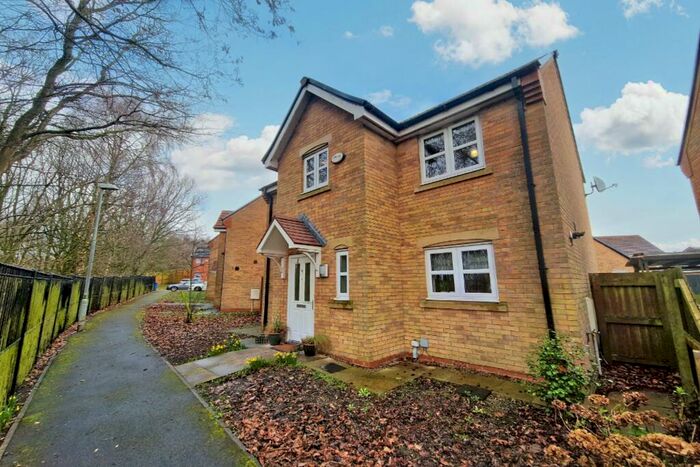 3 Bedroom Detached House To Rent In Irvine Walk, Salford, M7