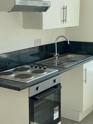 Studio To Rent In Japan, Dagenham, RM6