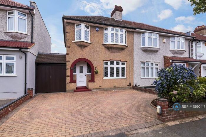 3 Bedroom Semi-Detached House To Rent In Mayfair Avenue, Bexleyheath, DA7