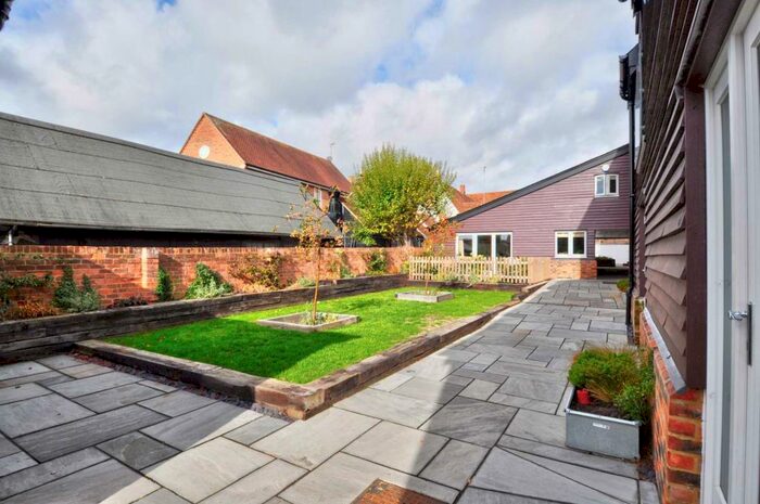 2 Bedroom Apartment To Rent In Market Place, Henley On Thames, RG9