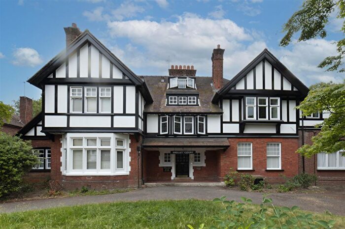 1 Bedroom Flat For Sale In Lovelace Road, Surbiton, KT6