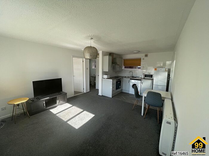 1 Bedroom Flat For Sale In West Hill House, Hednesford, Staffordshire, WS12