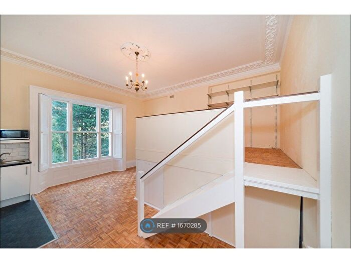 Studio To Rent In Victoria Way, London, SE7