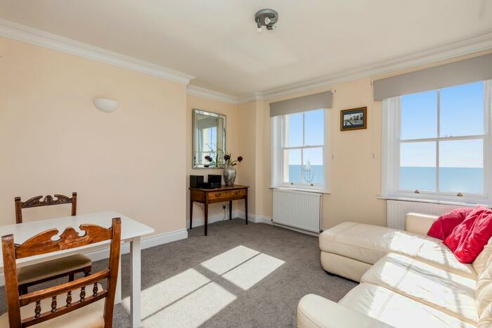 2 Bedroom Flat To Rent In Marine Parade, Brighton, BN2