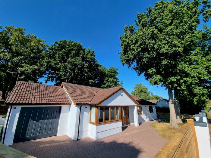 4 Bedroom Bungalow To Rent In Belmont Drive, Failand, Bristol, BS8
