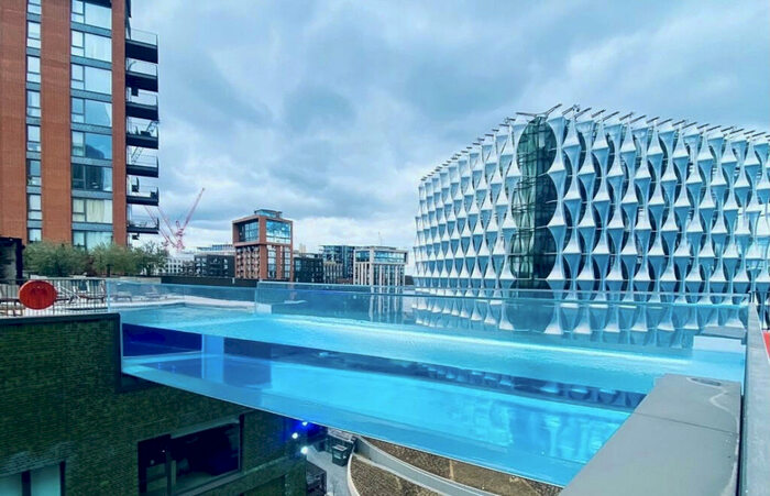 2 Bedroom Flat To Rent In Embassy Gardens, London, SW11