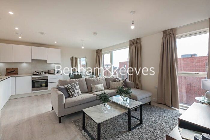 1 Bedroom Flat To Rent In Lensview Close, Harrow, HA1