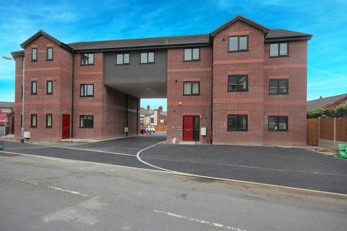 2 Bedroom Flat To Rent In Bewsey Street, Toll Barr, St. Helens WA10