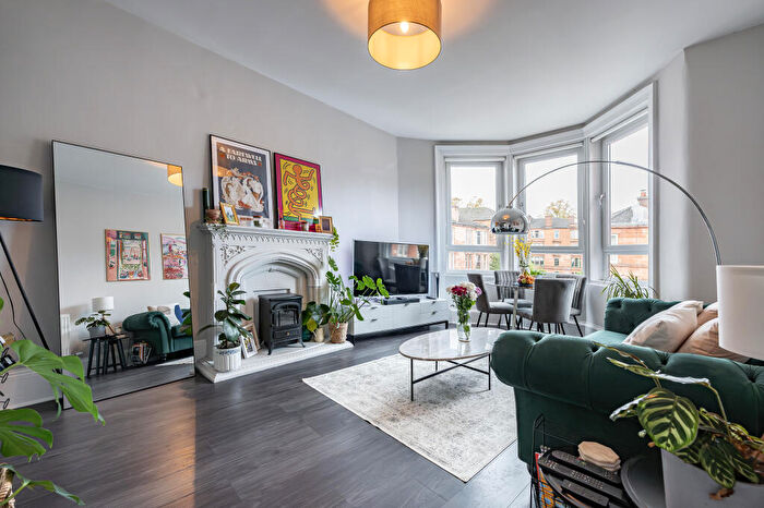 2 Bedroom Flat For Sale In Flat /, Tassie Street, Shawlands, G41