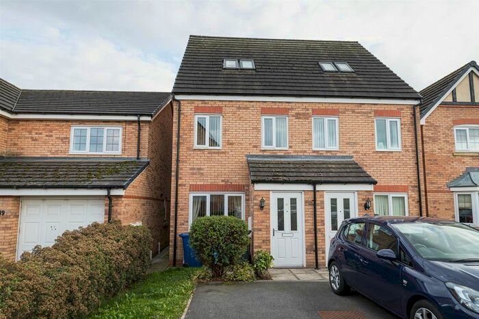 3 Bedroom Semi-Detached House To Rent In Gadwall Croft, Newcastle-Under-Lyme, ST5