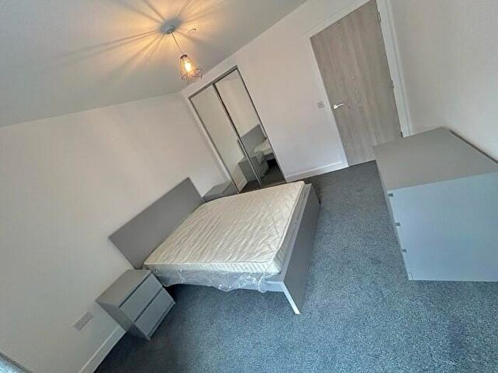 1 Bedroom Apartment To Rent In Richmond Village, Richmond Road, Cardiff(City), CF24