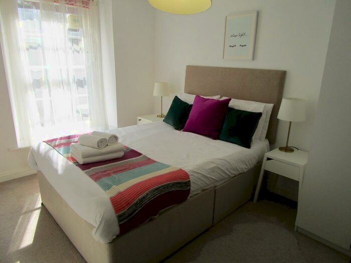 1 Bedroom Flat To Rent In Oakfield Place, Clifton, BS8
