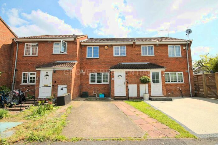 2 Bedroom Terraced House To Rent In Somerset Close, New Malden, KT3