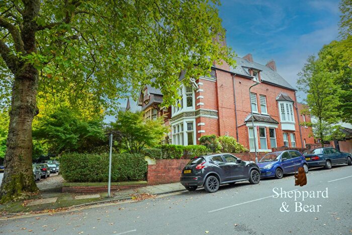 3 Bedroom Flat For Sale In Ninian Road, Cardiff, CF23