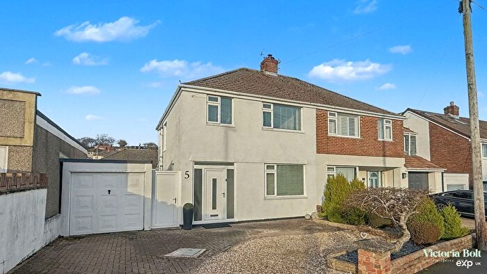 3 Bedroom Semi Detached House For Sale In Courtland Crescent, Plympton, PL7