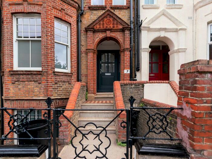 4 Bedroom Town House To Rent In Leathwaite Road, SW11