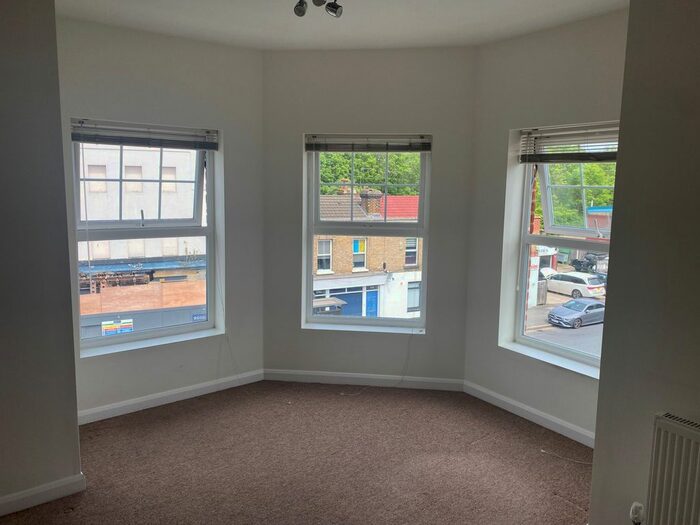 1 Bedroom Flat To Rent In Kingston Road, London, SW20