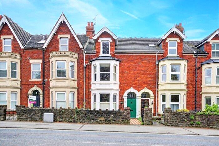 1 Bedroom Terraced House To Rent In Croft Road, Swindon, Wiltshire, SN1