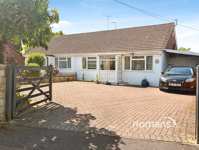 3 Bedroom Bungalow For Sale In Brinns Lane, Blackwater, Camberley, GU17