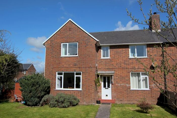 3 Bedroom Semi-Detached House For Sale In Chestnut Avenue, St. Athan, Barry, CF62