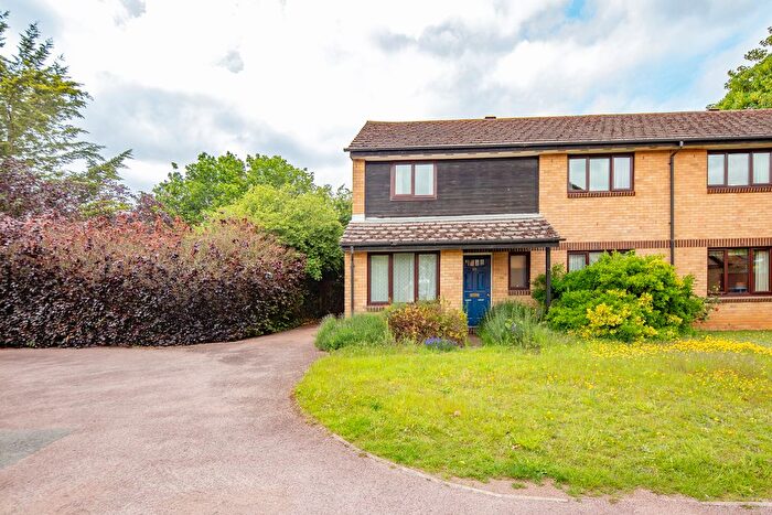 3 Bedroom Semi-detached House For Sale In Thompson Drive, Bicester, OX27