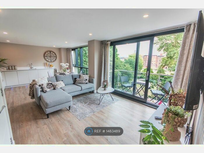 1 Bedroom Flat To Rent In The Glass House, Hull, HU1