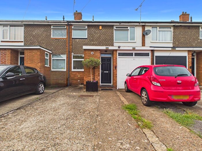 3 Bedroom Terraced House For Sale In Nelson Road, Windsor, Berkshire, SL4