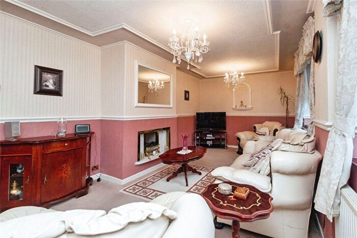 3 Bedroom Terraced House For Sale In Westmorland Drive, Stockport, Greater Manchester, SK5
