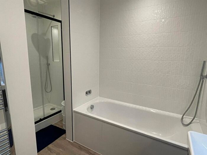 2 Bedroom Apartment To Rent In The Factory, Memorial Avenue, Slough, SL1