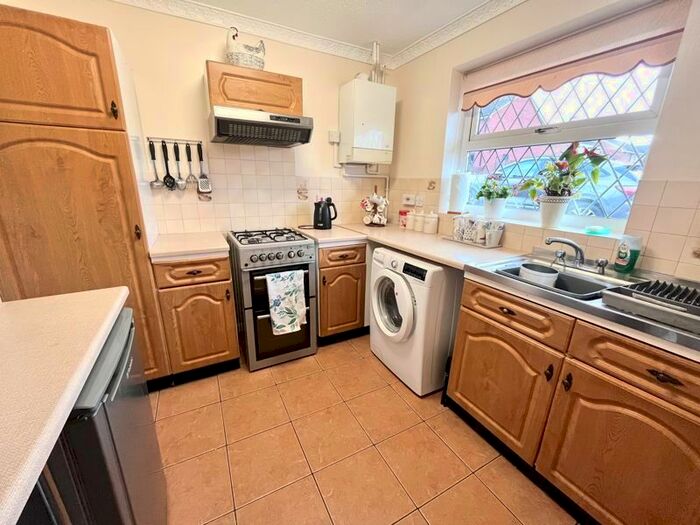 2 Bedroom Detached Bungalow For Sale In Sandringham Way, Withymoor