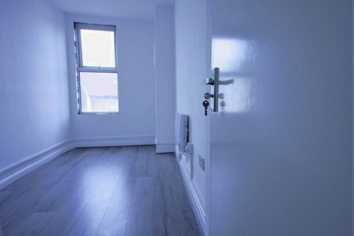 Studio To Rent In Studio, Cherry Orchard Road, Croydon&Lt;, CR0