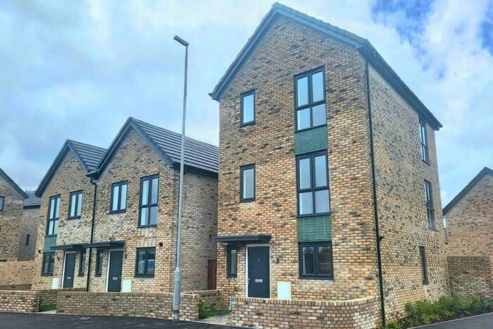 4 Bedroom Detached House To Rent In Bennett Close, Cribbs, Almondsbury, Bristol, BS10